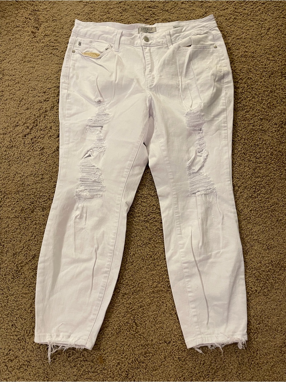 Judy Blue White Distressed Ankle Jeans